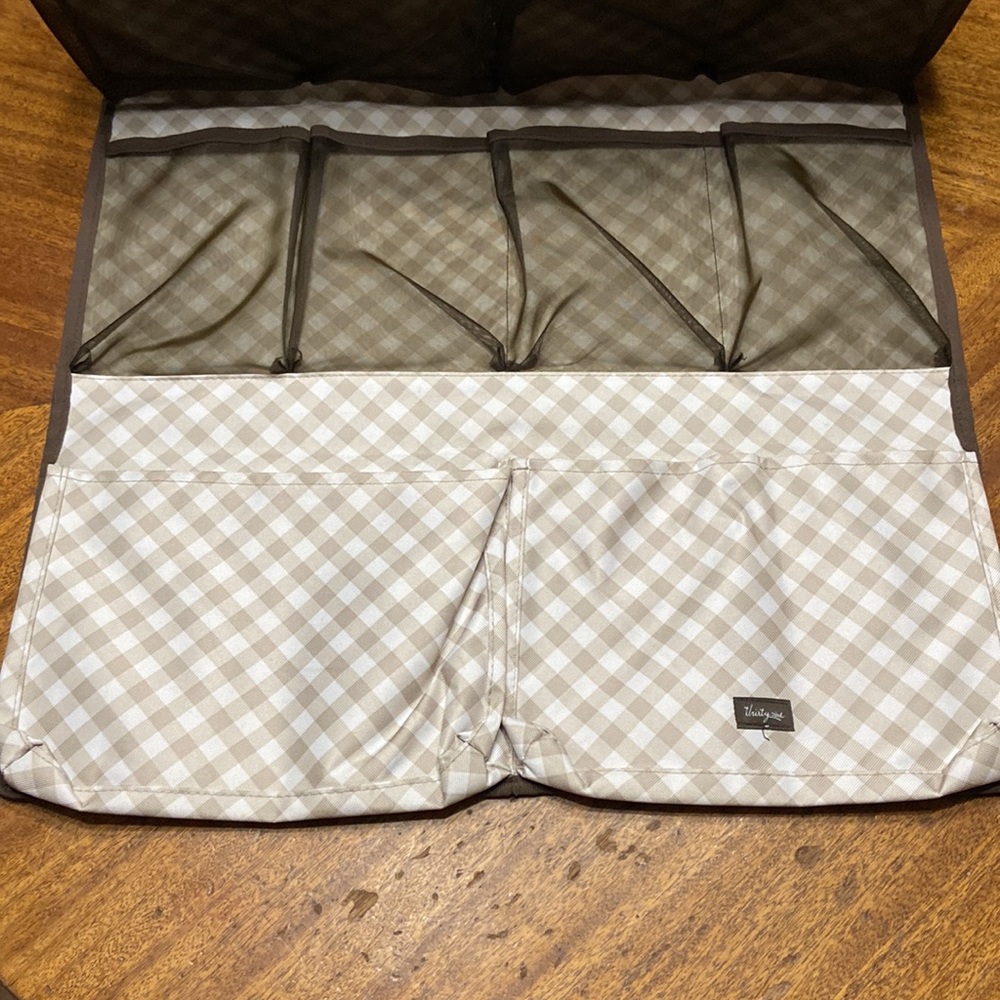 Thirty-one storage hanger - Picture 2 of 7